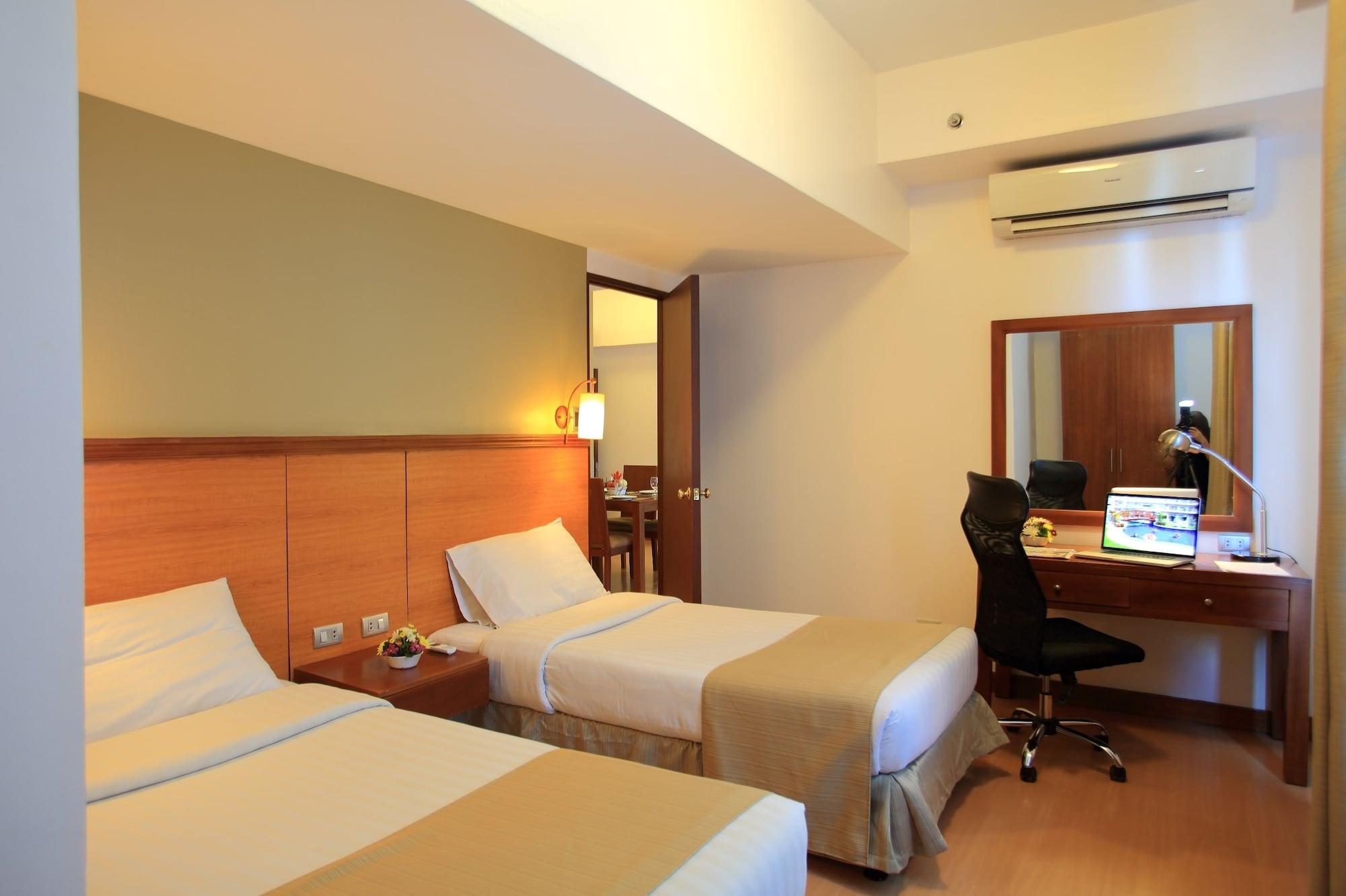The Malayan Plaza Hotel Pasig City Εξωτερικό φωτογραφία