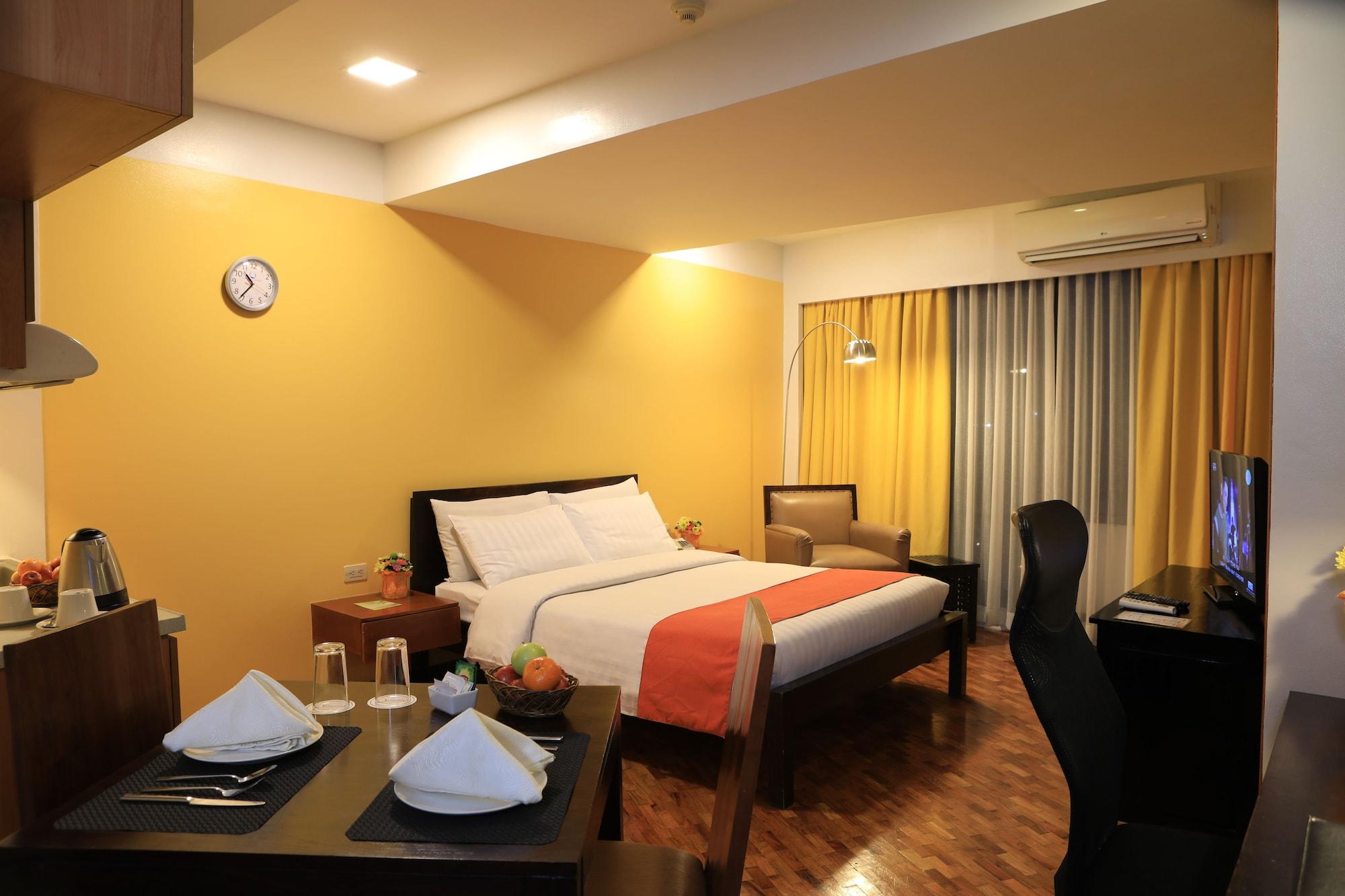The Malayan Plaza Hotel Pasig City Εξωτερικό φωτογραφία