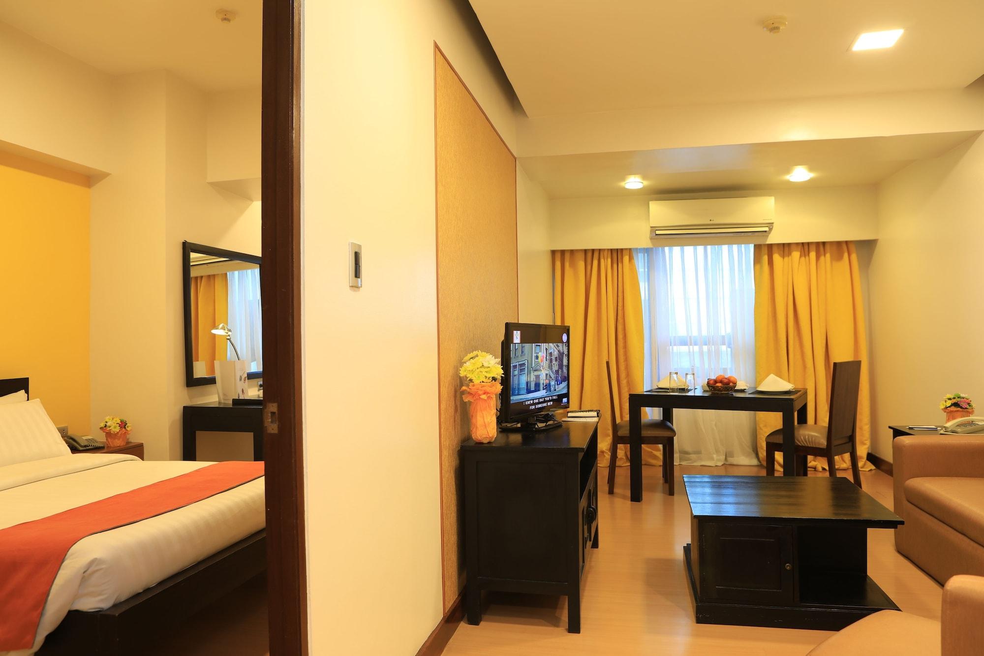 The Malayan Plaza Hotel Pasig City Εξωτερικό φωτογραφία