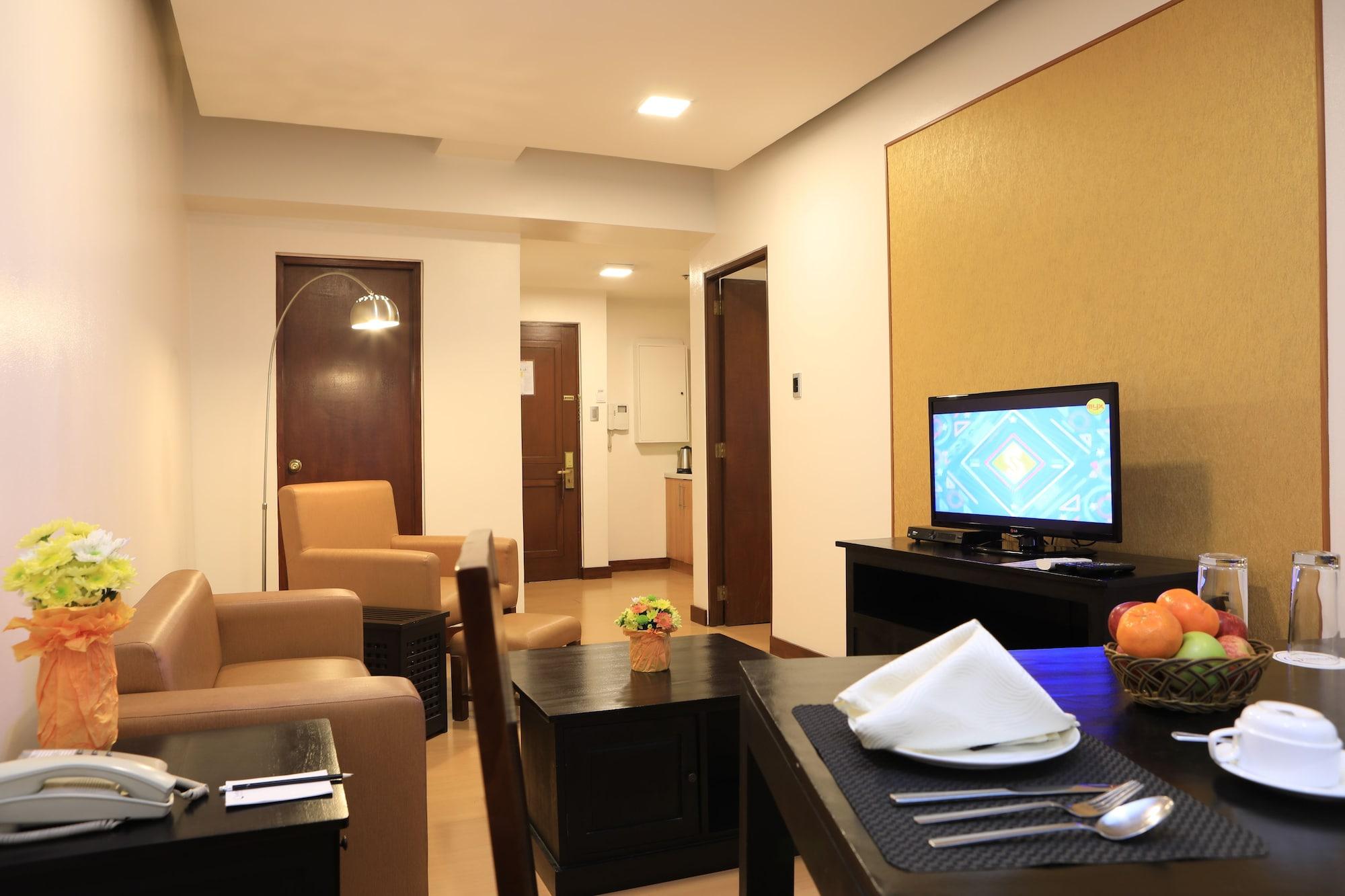 The Malayan Plaza Hotel Pasig City Εξωτερικό φωτογραφία