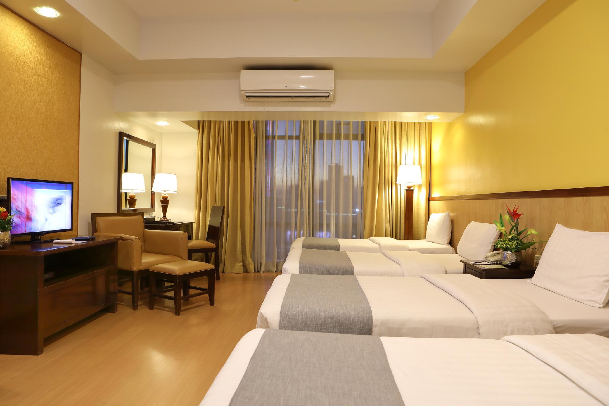The Malayan Plaza Hotel Pasig City Εξωτερικό φωτογραφία