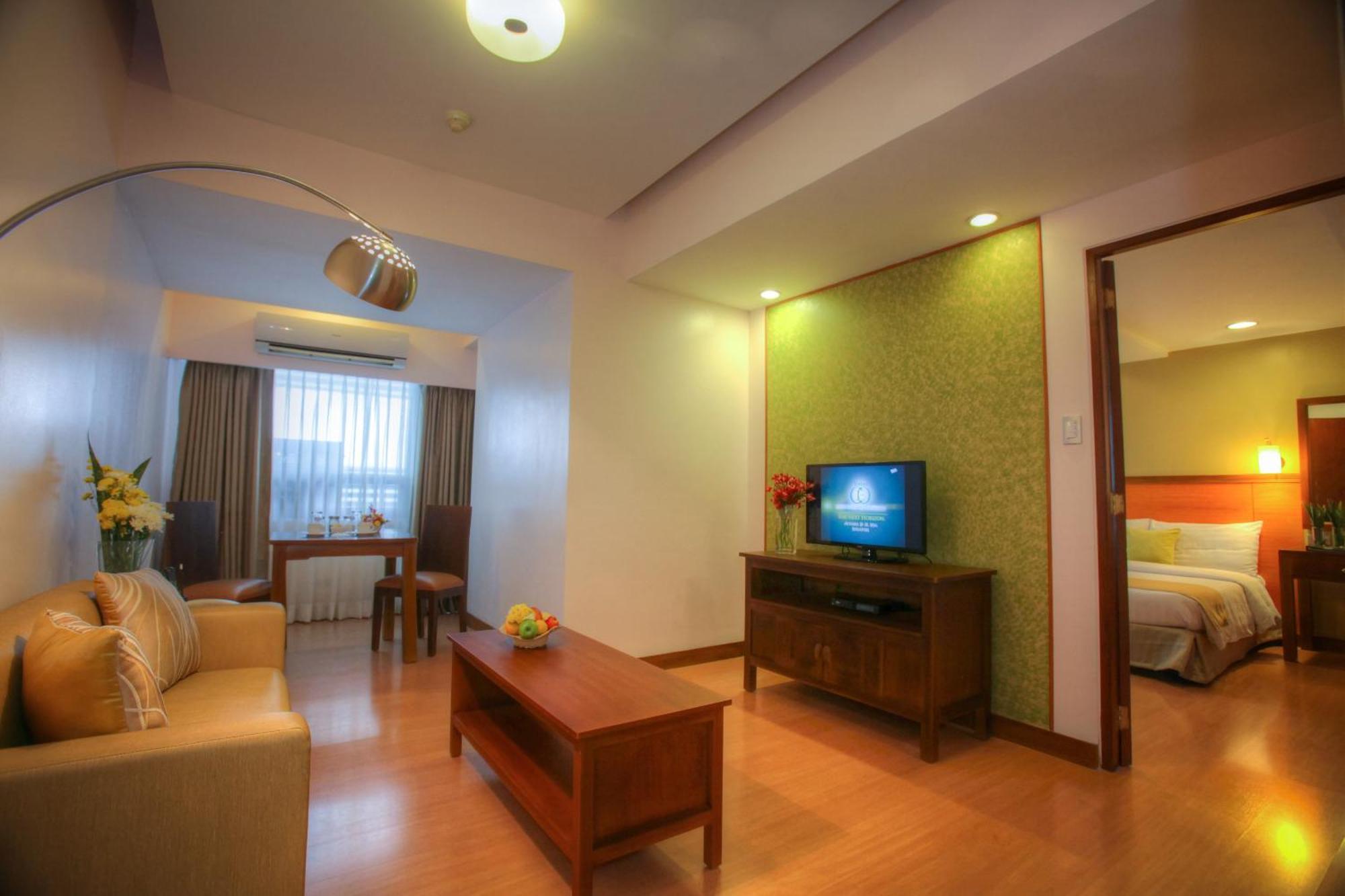 The Malayan Plaza Hotel Pasig City Εξωτερικό φωτογραφία