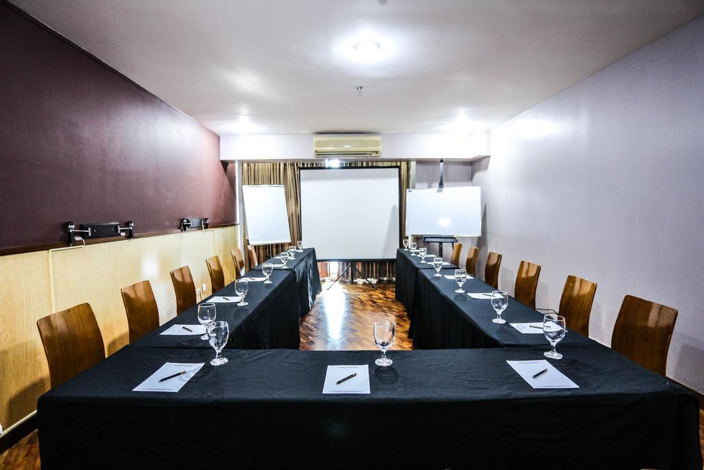 The Malayan Plaza Hotel Pasig City Εξωτερικό φωτογραφία