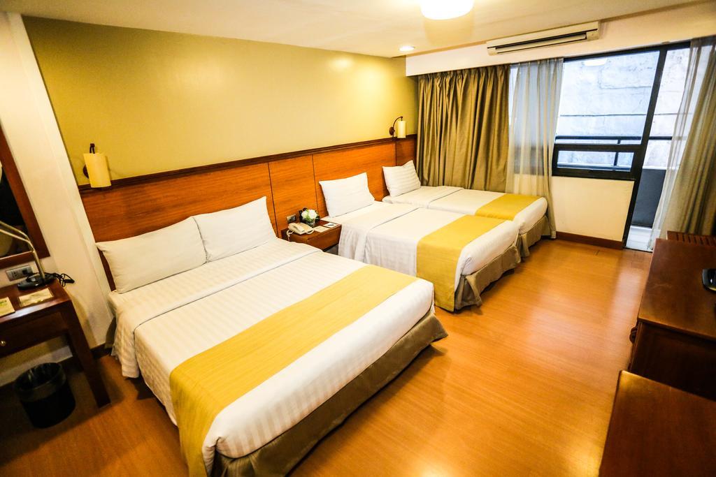 The Malayan Plaza Hotel Pasig City Εξωτερικό φωτογραφία