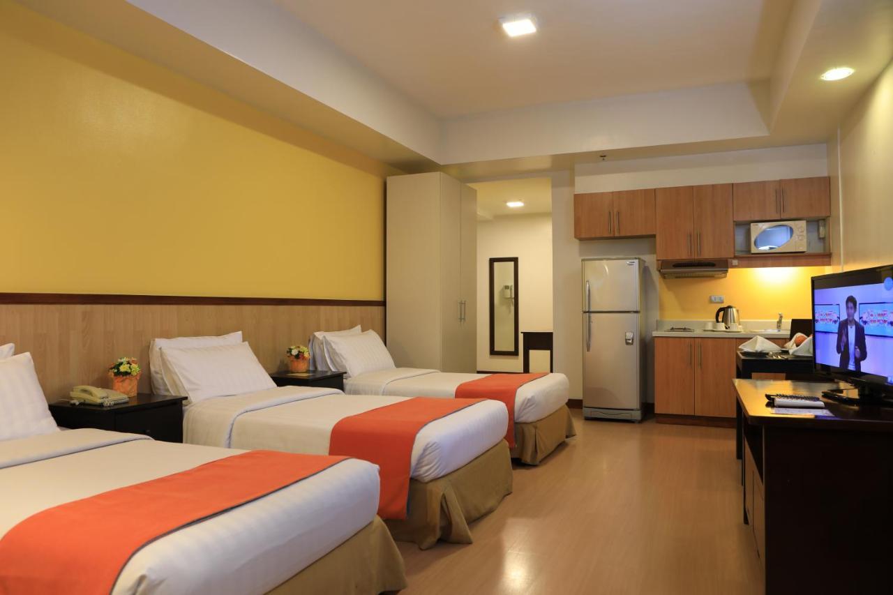 The Malayan Plaza Hotel Pasig City Εξωτερικό φωτογραφία