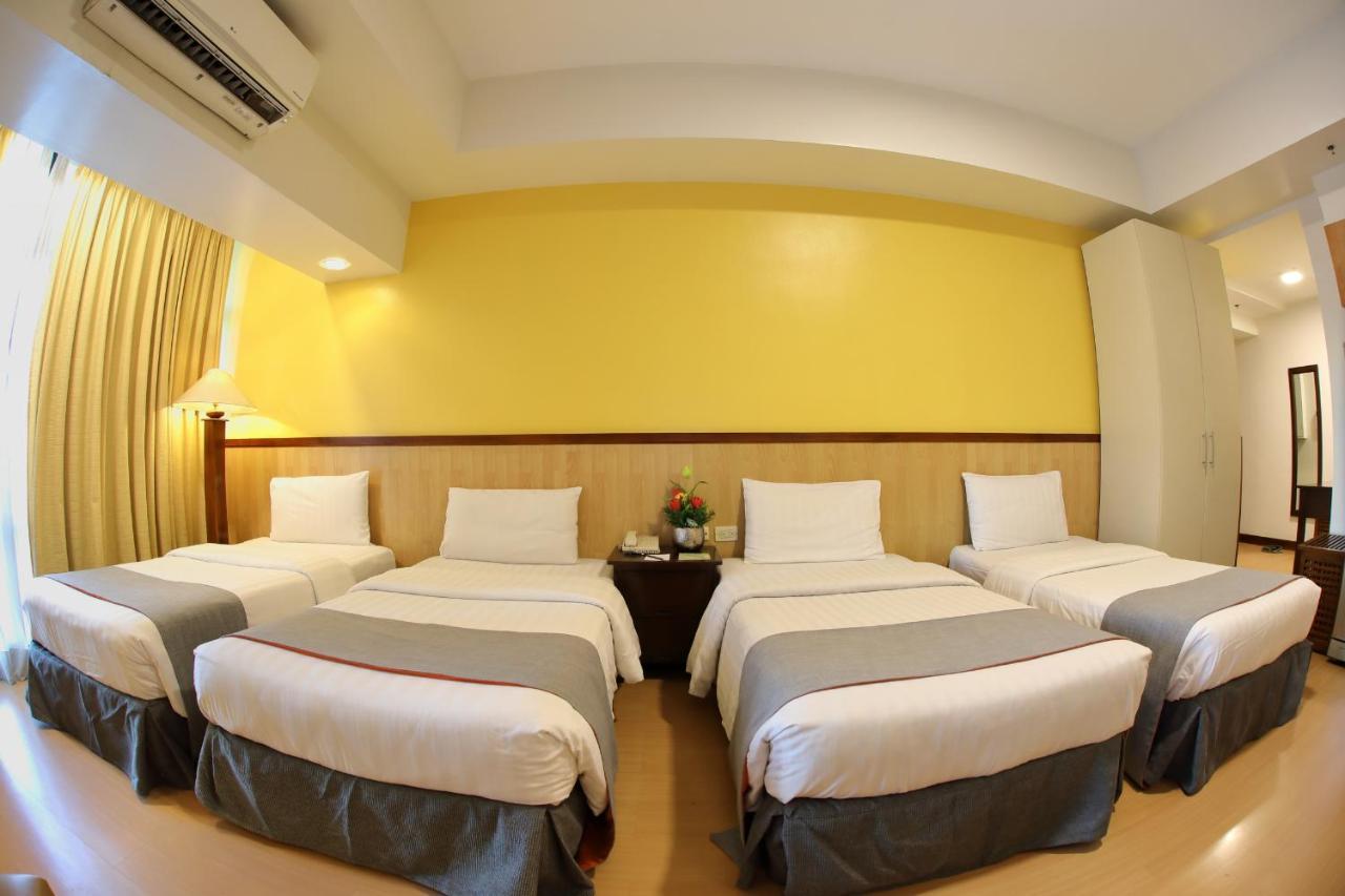 The Malayan Plaza Hotel Pasig City Εξωτερικό φωτογραφία